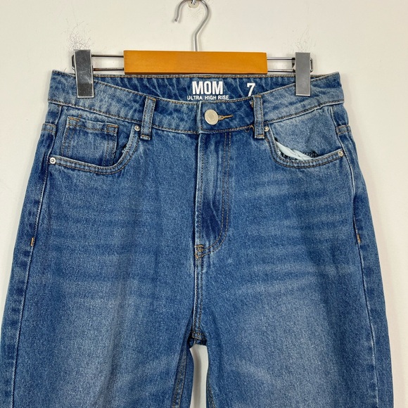 MOM Ultra High Rise Jeans Sz 7 - Picture 3 of 9